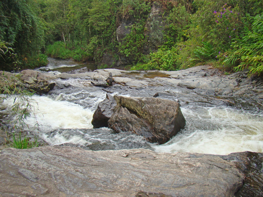 Pontos Turísticos - Cachoeira Águas Claras - Visconde de Mauá-RJ