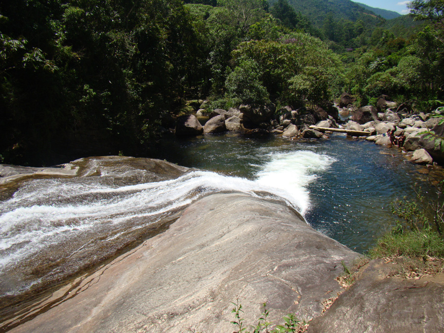 Pontos Turísticos - Cachoeira do Escorrega - Visconde de Mauá-RJ