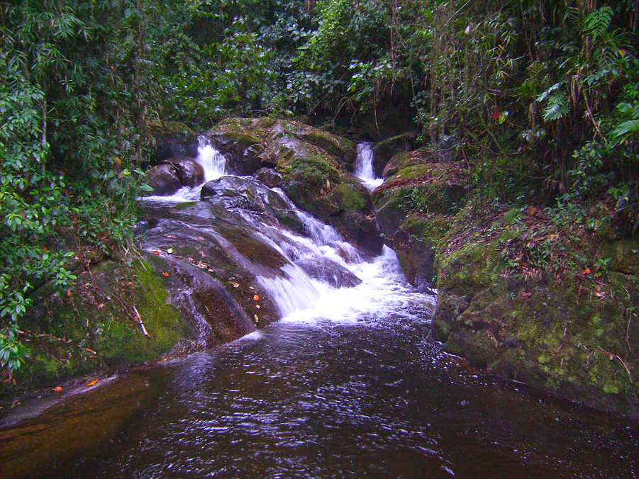 Pontos Turísticos - Cachoeira Toca da Raposa - Visconde de Mauá-RJ